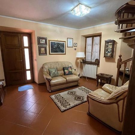 Villa La Casa Di Franco Ruosina Exterior foto