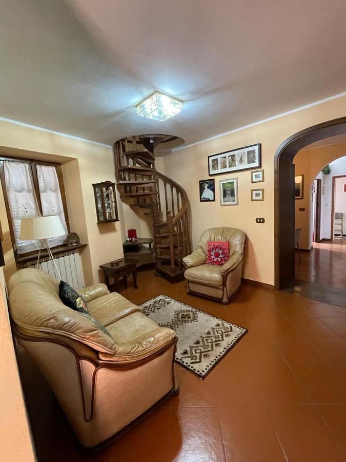 Villa La Casa Di Franco Ruosina Exterior foto